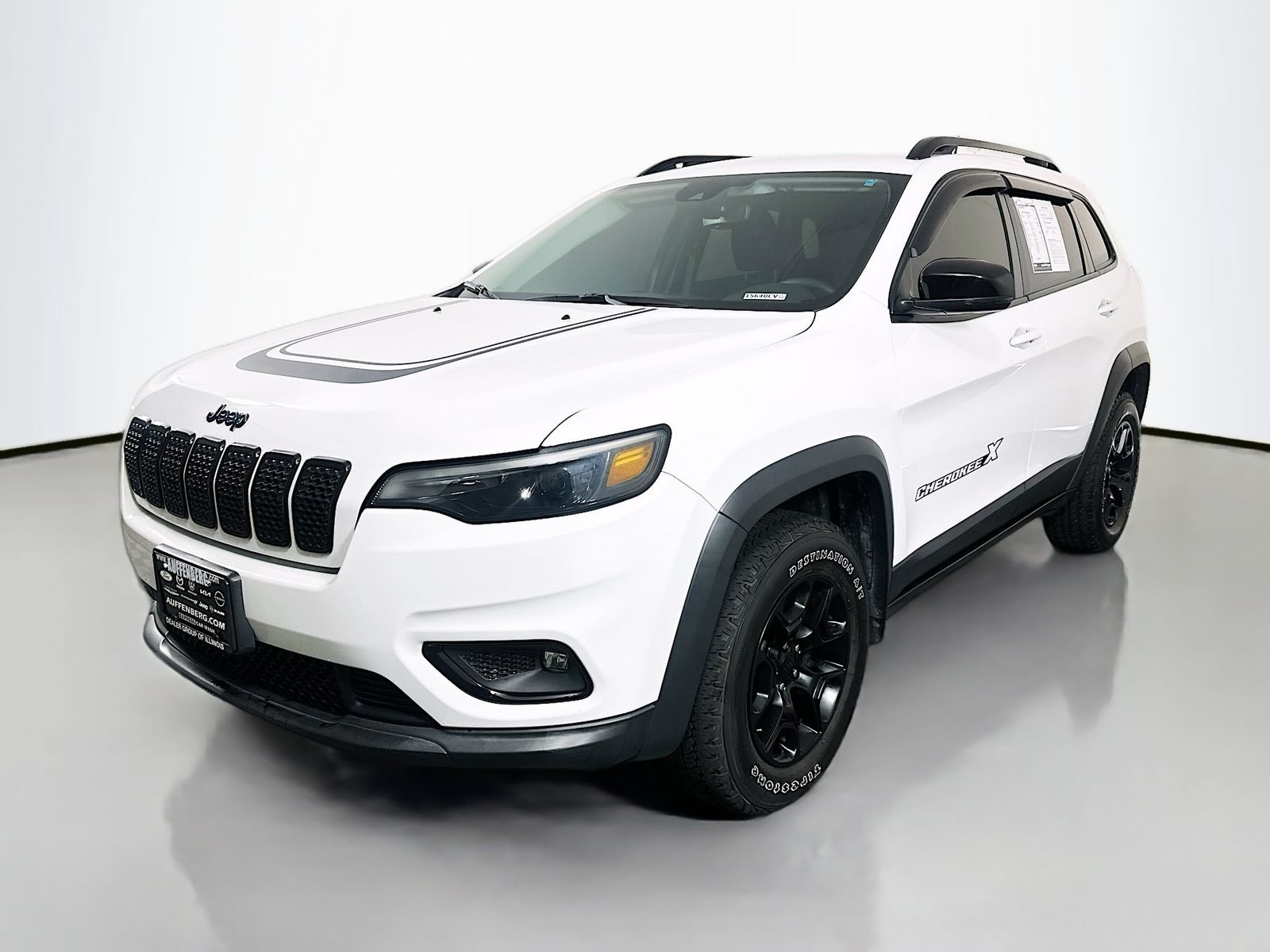 Used 2022 Jeep Cherokee Latitude AWD/4WD image 3