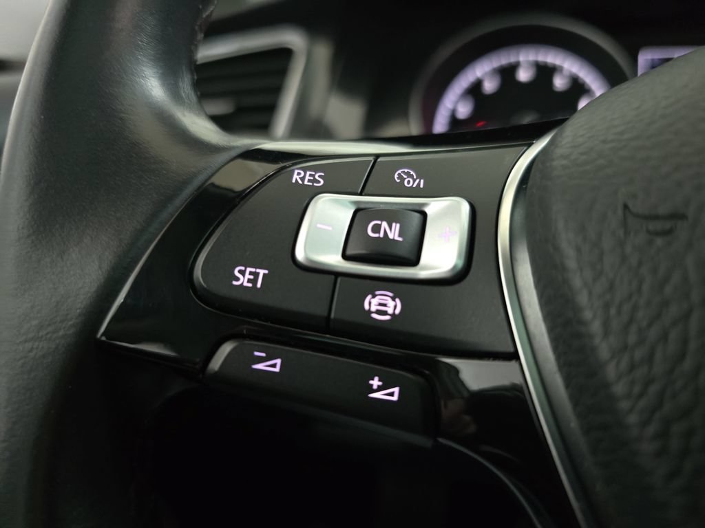 Used 2019 Volkswagen Golf SE FWD image 19