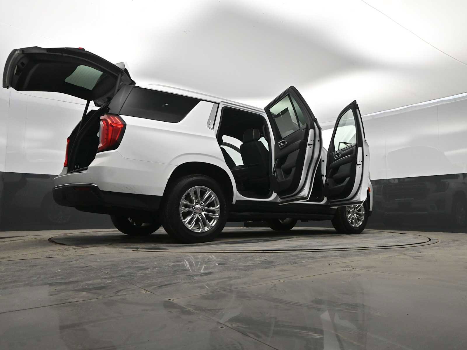 Used 2024 GMC Yukon SLT image 41