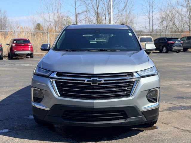Used 2024 Chevrolet Traverse LT FWD image 2