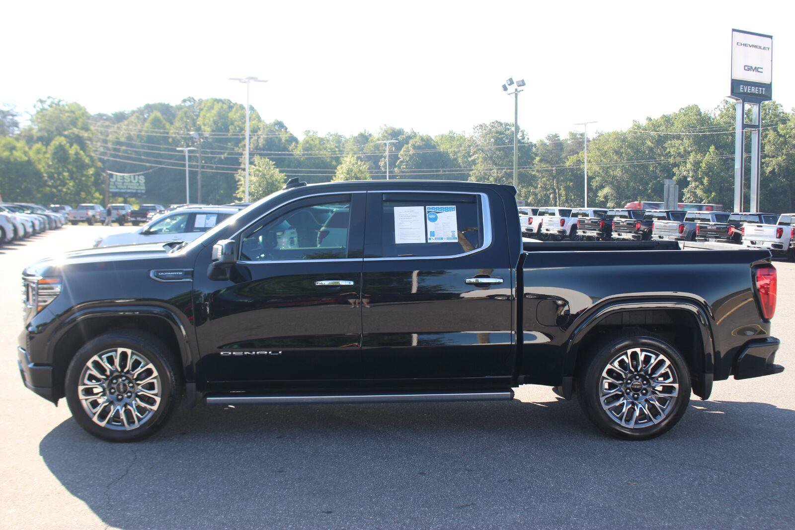 Used 2024 GMC Sierra 1500 Denali Ultimate AWD/4WD image 4