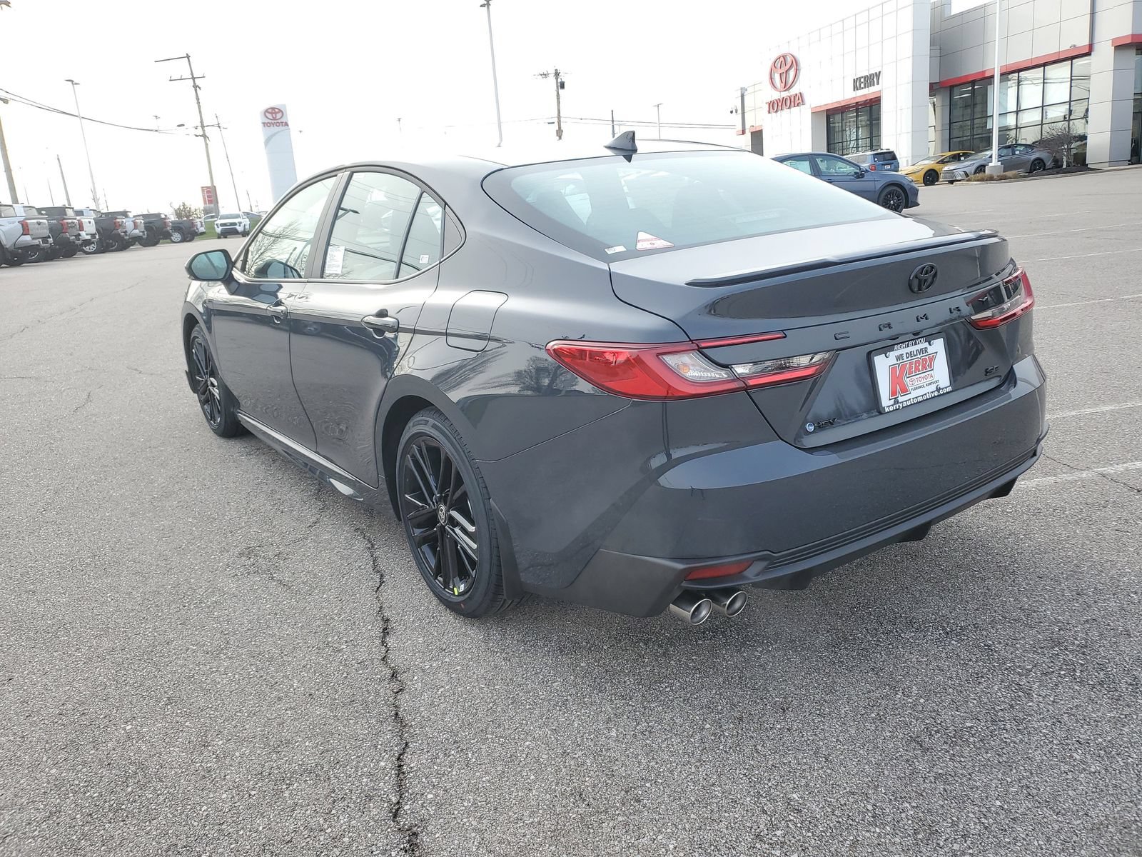 New 2026 Toyota Camry SE FWD image 3