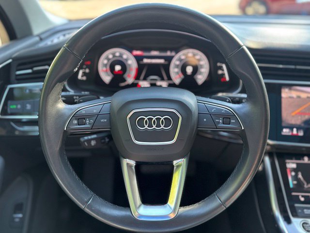 Used 2023 Audi Q7 2.0T Premium w/ Convenience Package AWD/4WD image 17