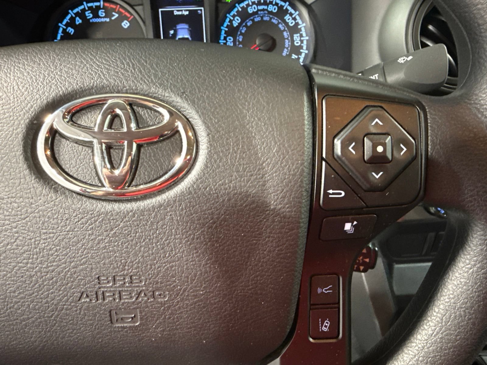 Used 2022 Toyota Tacoma SR AWD/4WD image 28