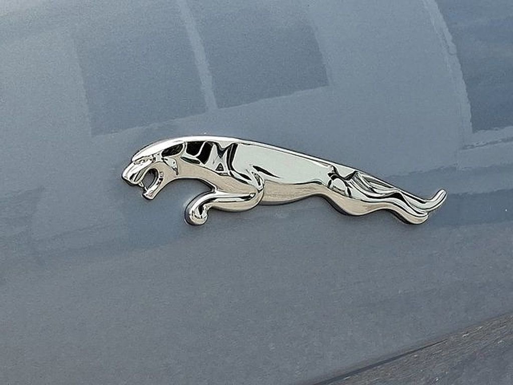 Used 2011 Jaguar XJ image 31