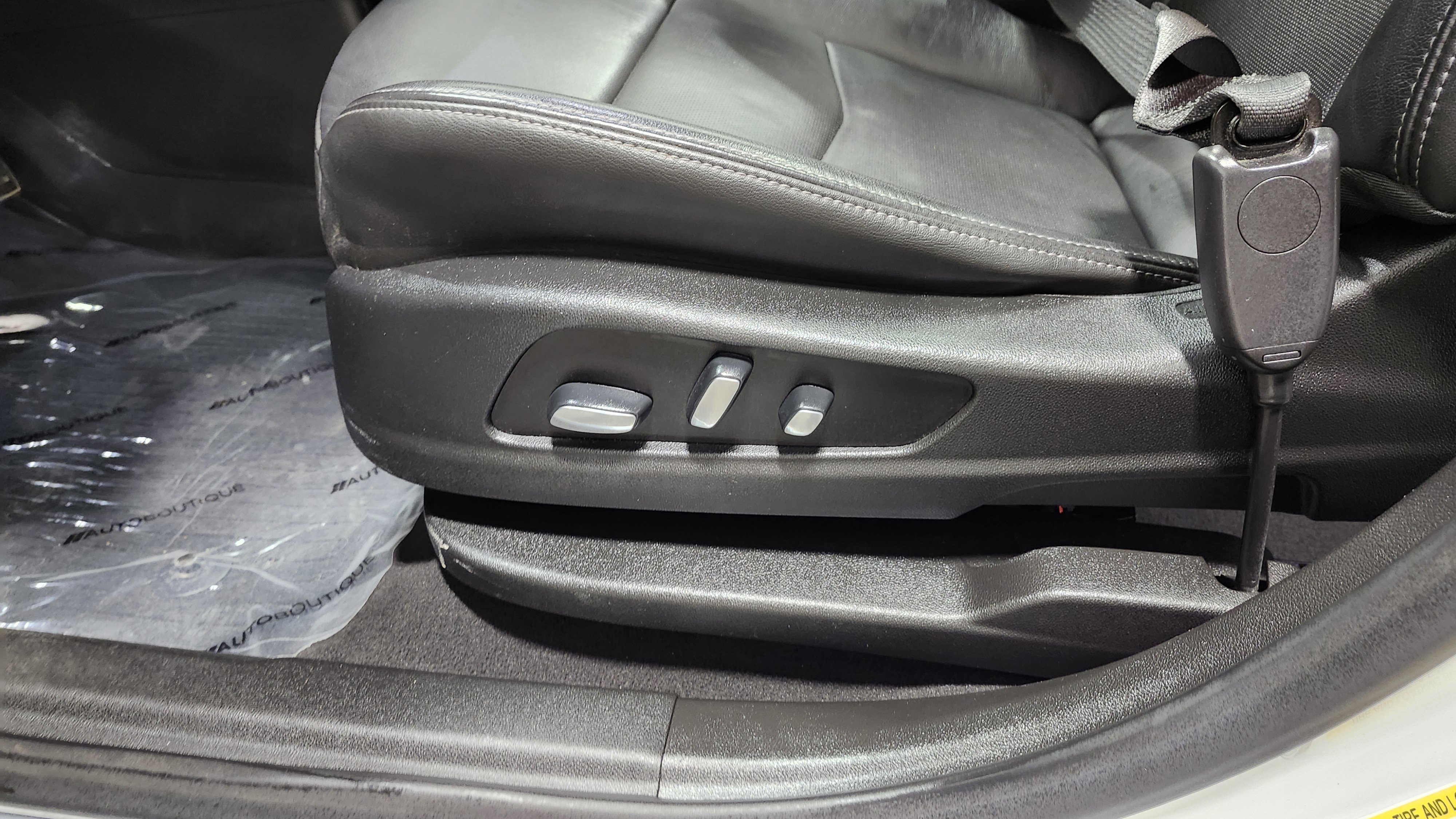 Used 2021 Cadillac XT6 Premium Luxury image 26