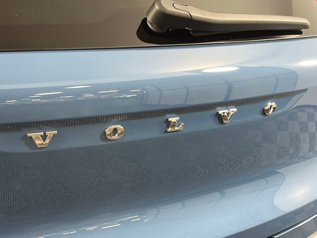 Used 2023 Volvo XC40 B5 Ultimate w/ Protection Package image 17