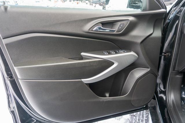 Used 2024 Chevrolet Trax LS w/ LS Convenience Package image 18