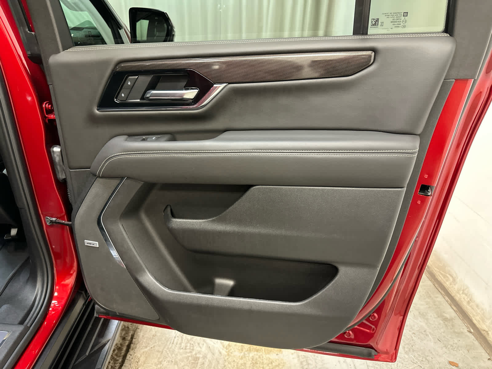 Certified 2025 GMC Yukon XL Elevation image 28