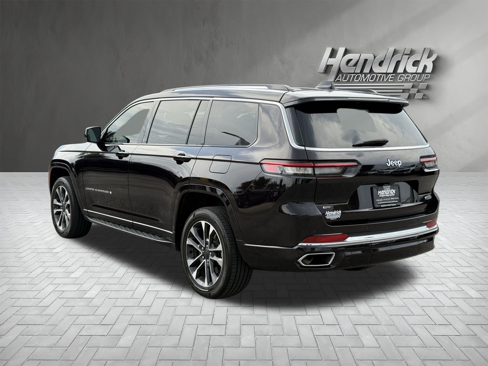 Used 2023 Jeep Grand Cherokee L Overland w/ Rear Seat Video Group I RWD image 8