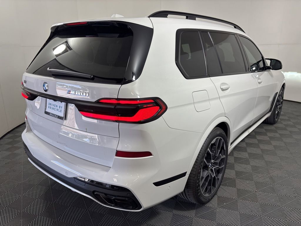 New 2026 BMW X7 M60i image 5