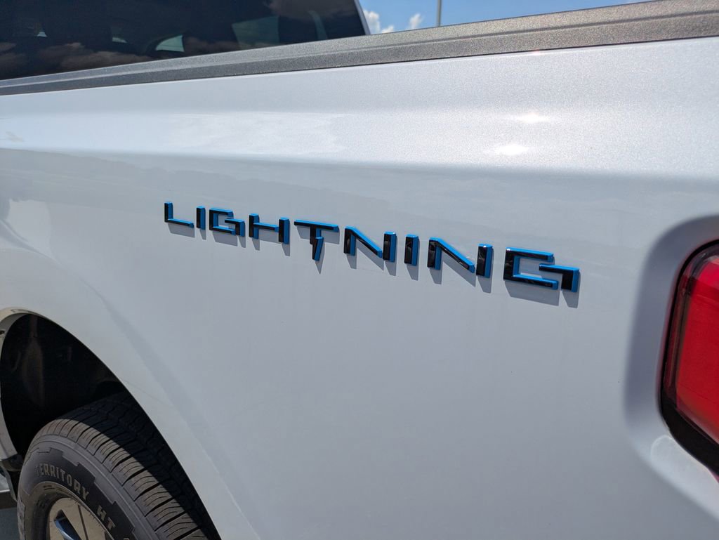 New 2025 Ford F150 Lightning Flash AWD/4WD image 8