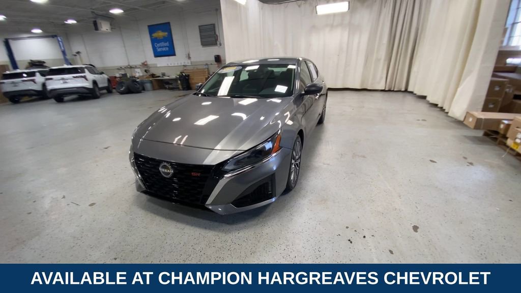 Used 2024 Nissan Altima 2.5 SV image 5