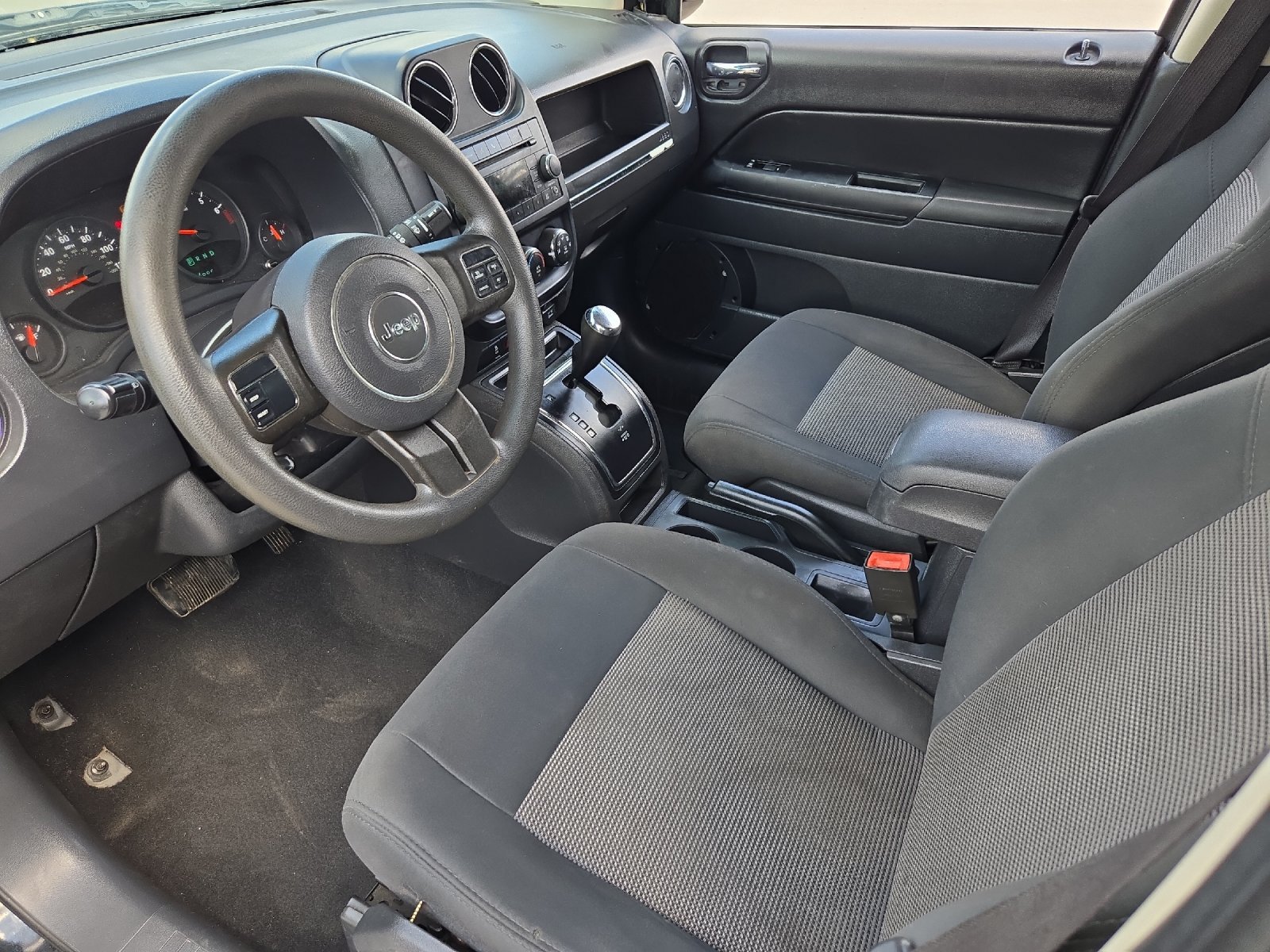 Used 2012 Jeep Compass Sport FWD image 9