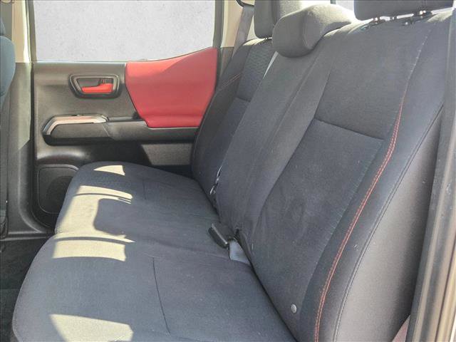 Used 2018 Toyota Tacoma SR5 RWD image 18
