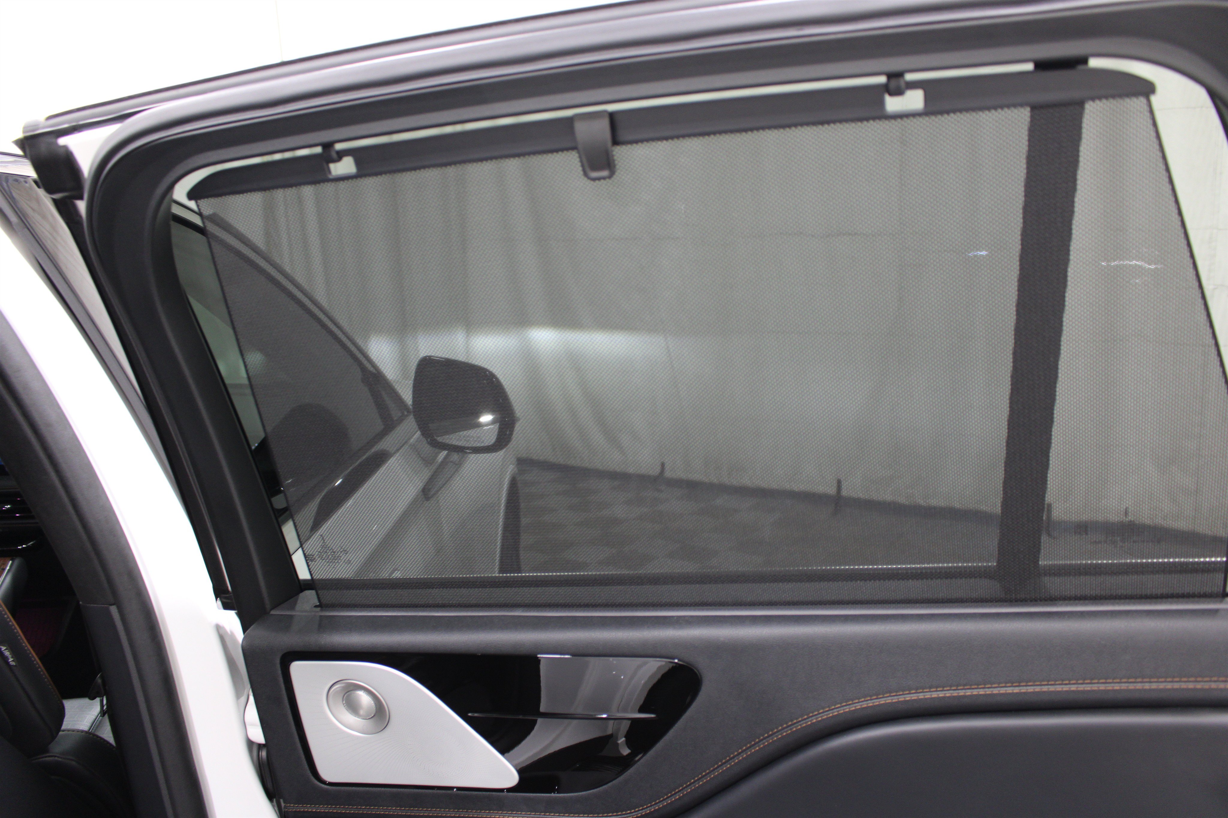 Used 2025 Lincoln Aviator Black Label AWD/4WD image 31
