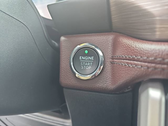 Used 2024 Ford Expedition Limited image 32