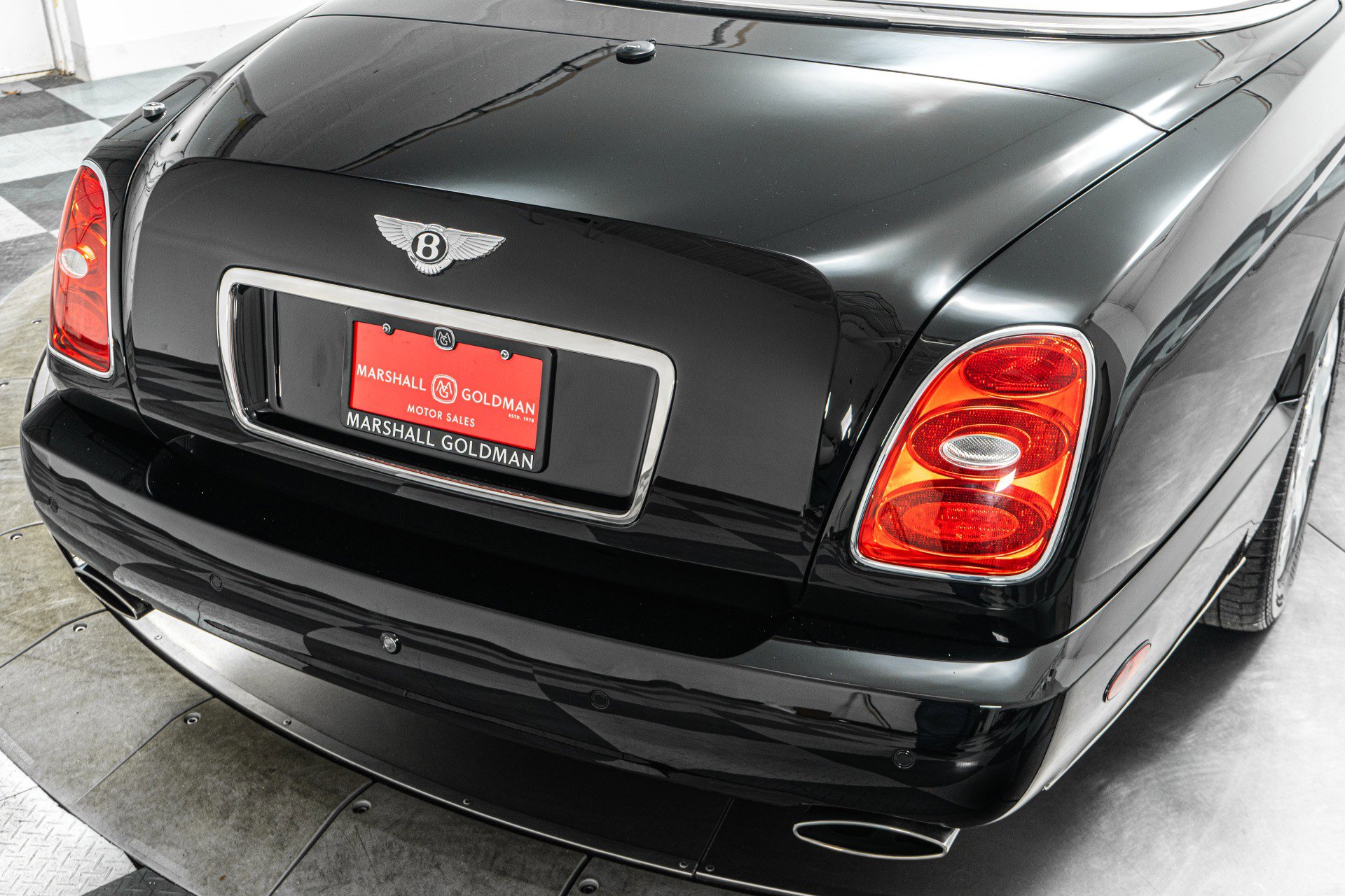 Used 2009 Bentley Azure RWD image 38