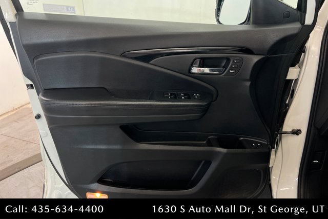 Used 2019 Honda Pilot Touring image 14