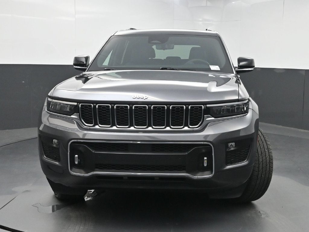 Used 2022 Jeep Grand Cherokee Overland w/ Luxury Tech Group IV RWD image 46