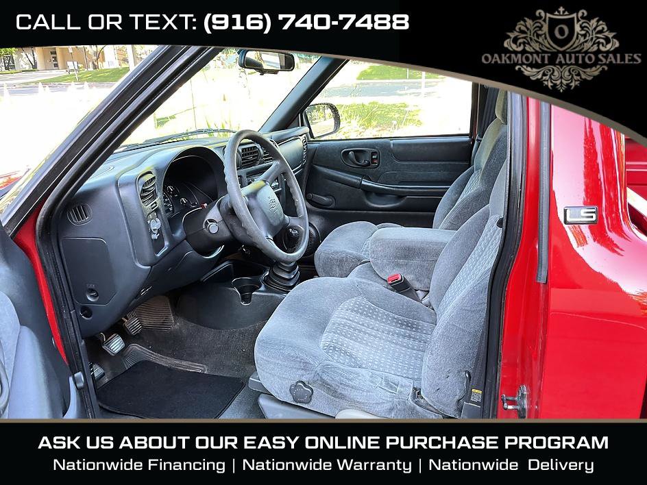 Used 2000 Chevrolet S10 Pickup LS w/ Preferred Equipment Group RWD image 12