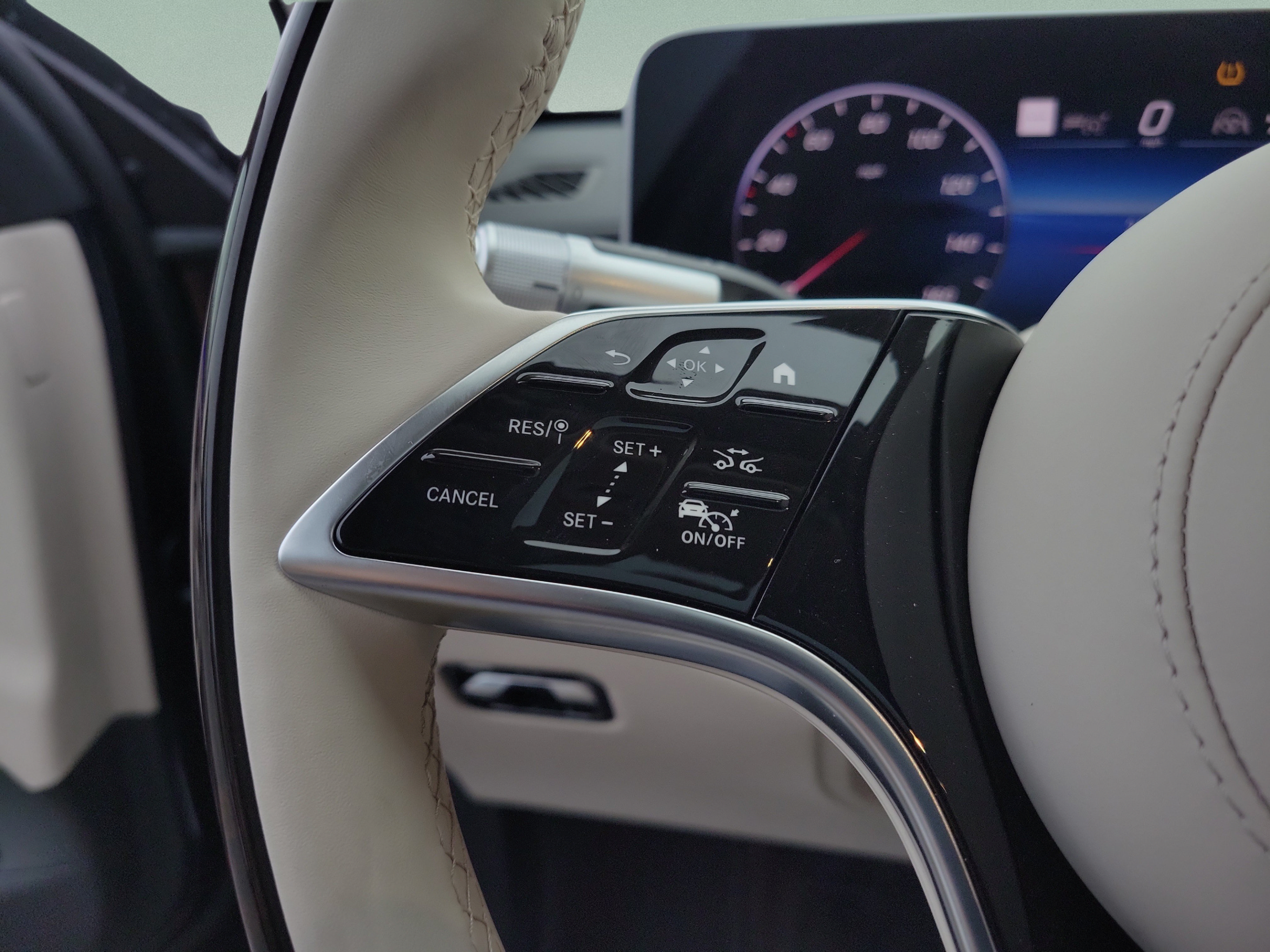 New 2026 Mercedes-Benz S 580e 4MATIC Sedan image 24