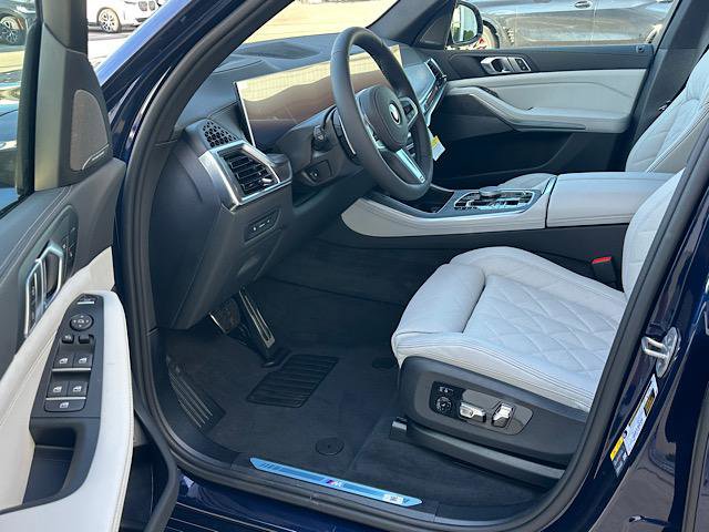 New 2026 BMW X5 xDrive50e w/ M Sport Package image 4