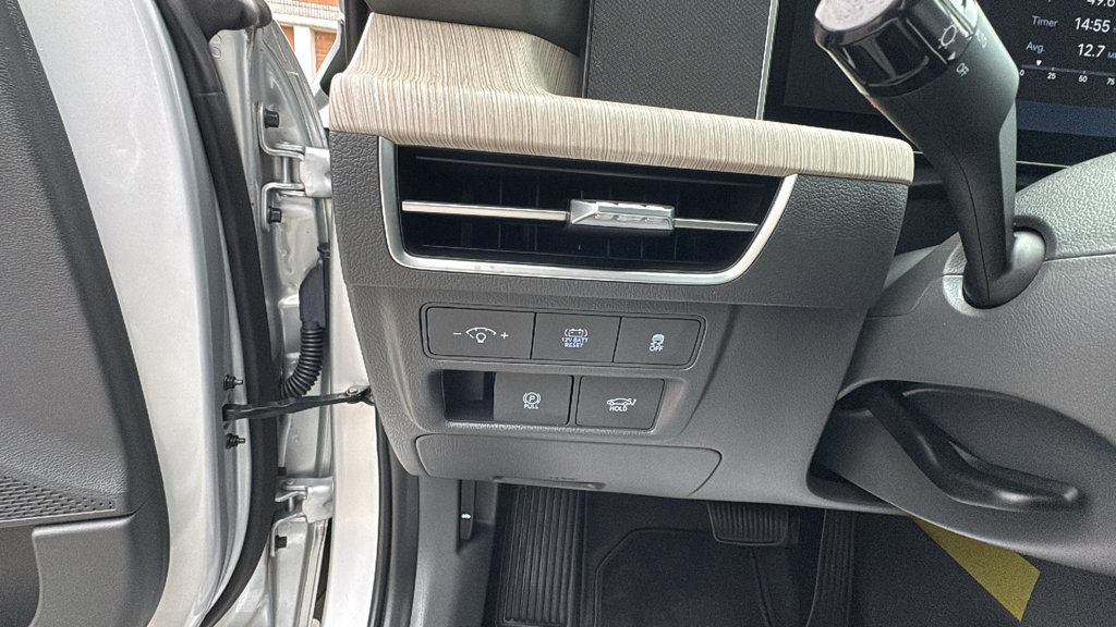 Used 2025 Hyundai Sonata Limited FWD image 13