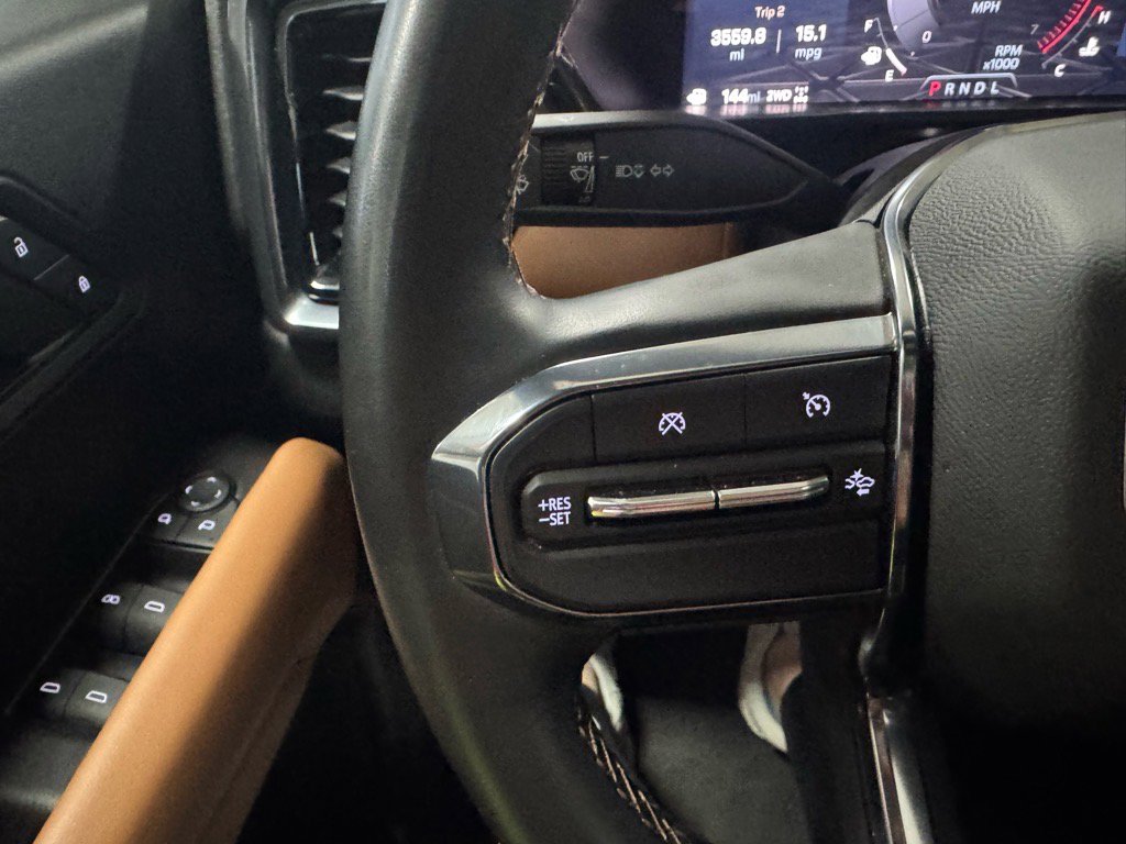 Used 2024 GMC Canyon AT4 w/ Technology Package image 27