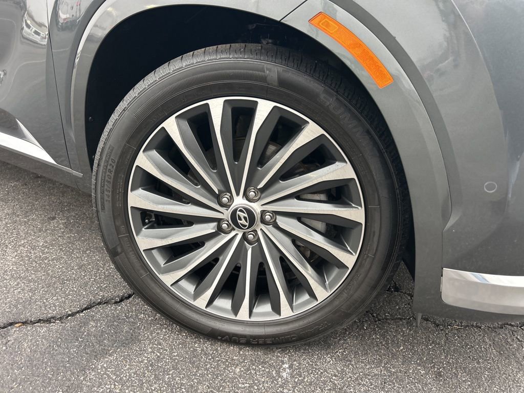 Used 2023 Hyundai Palisade Calligraphy image 41