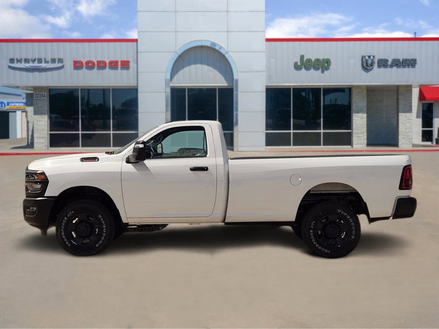 New 2026 RAM 2500 Tradesman AWD/4WD image 3