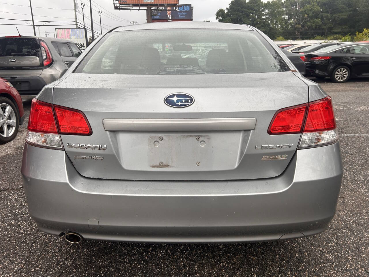 Used 2011 Subaru Legacy 2.5i Premium AWD/4WD image 8