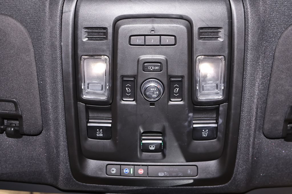 Used 2023 Chevrolet Tahoe Z71 w/ Luxury Package AWD/4WD image 43