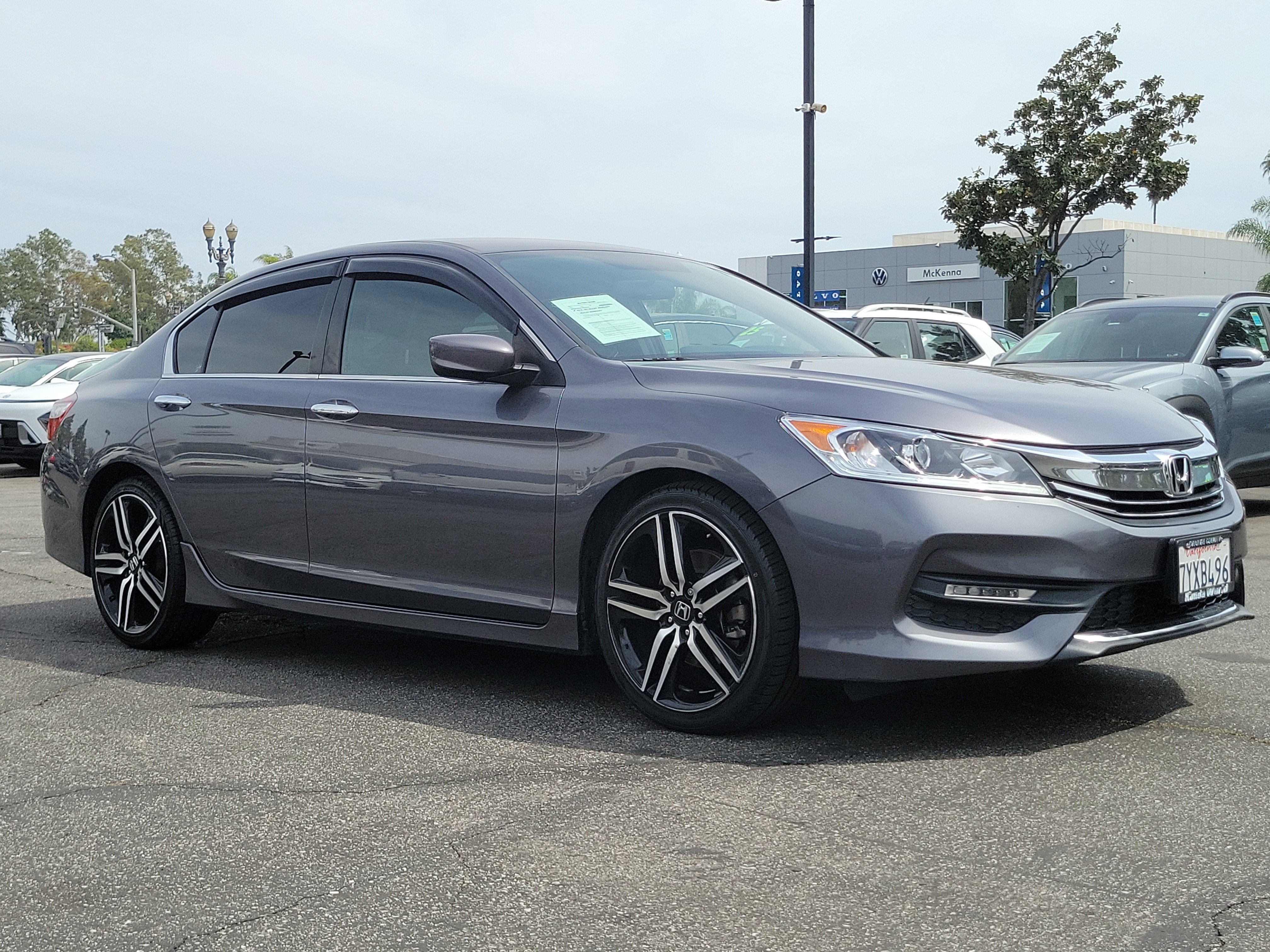 Used 2017 Honda Accord Sport image 5