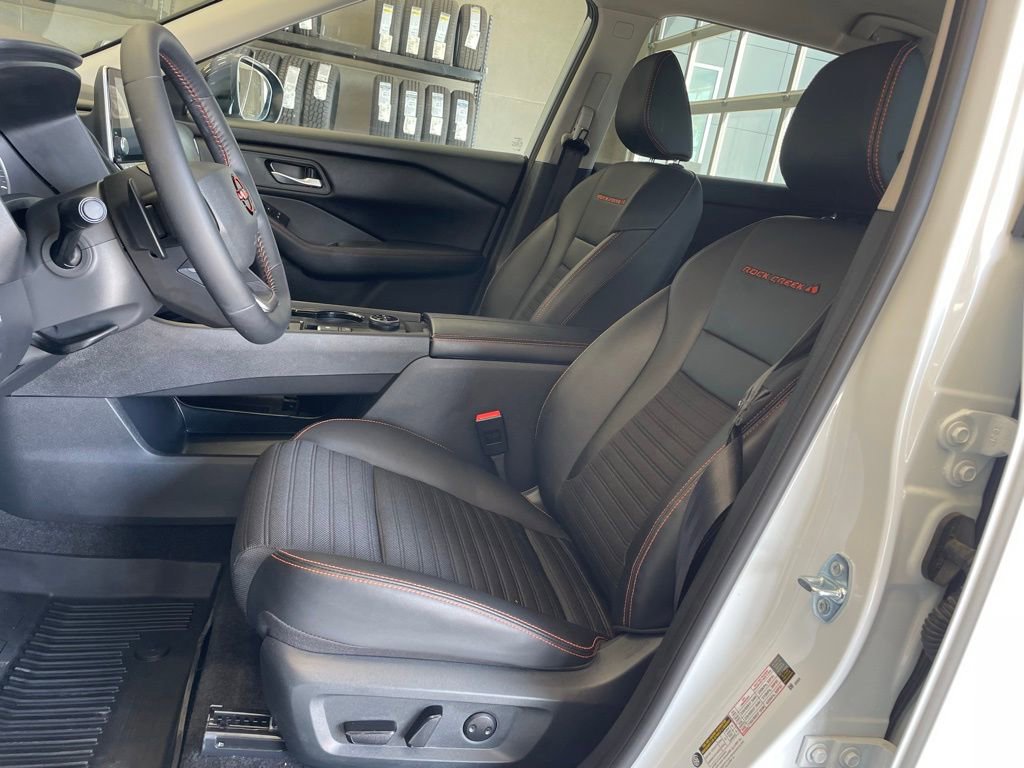 Certified 2025 Nissan Rogue SV image 10