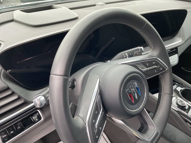 Used 2025 Buick Envision Preferred image 3