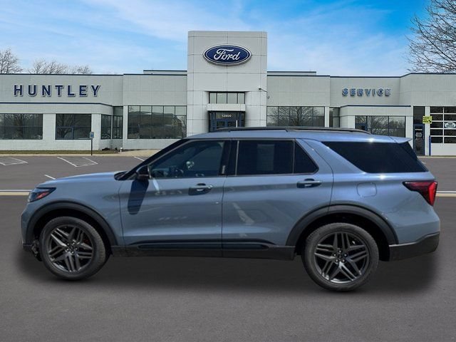 Certified 2025 Ford Explorer ST w/ Sun And Sound Package AWD/4WD image 7