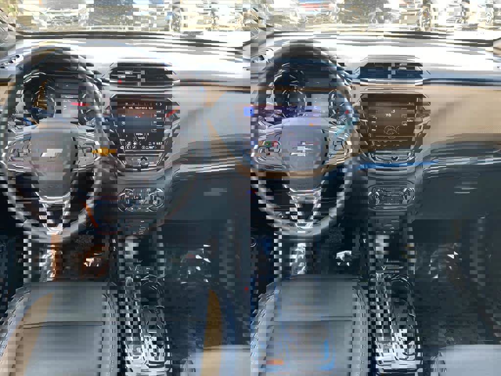 Used 2021 Chevrolet TrailBlazer ACTIV w/ Sun and Liftgate Package image 12