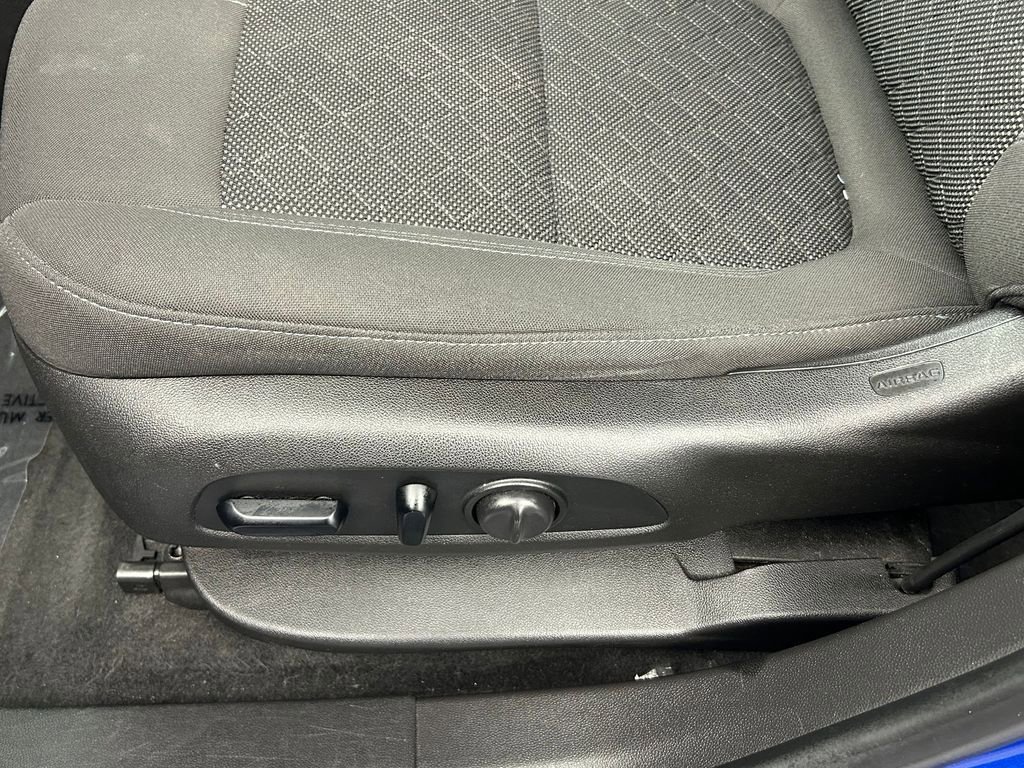 Used 2019 Chevrolet Blazer LT image 16