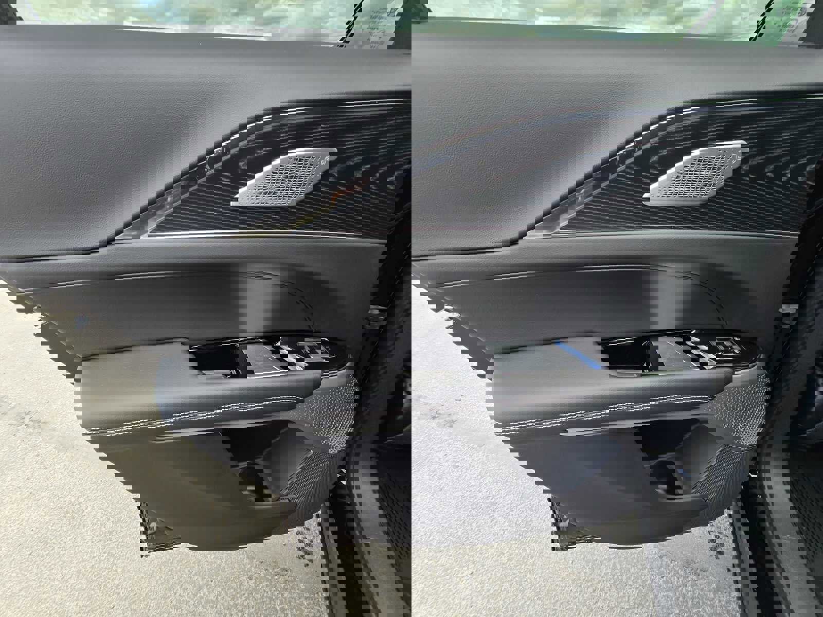 New 2024 Cadillac Lyriq Sport RWD image 22