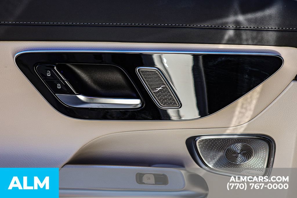 Used 2025 Mercedes-Benz GLC 300 4MATIC image 50