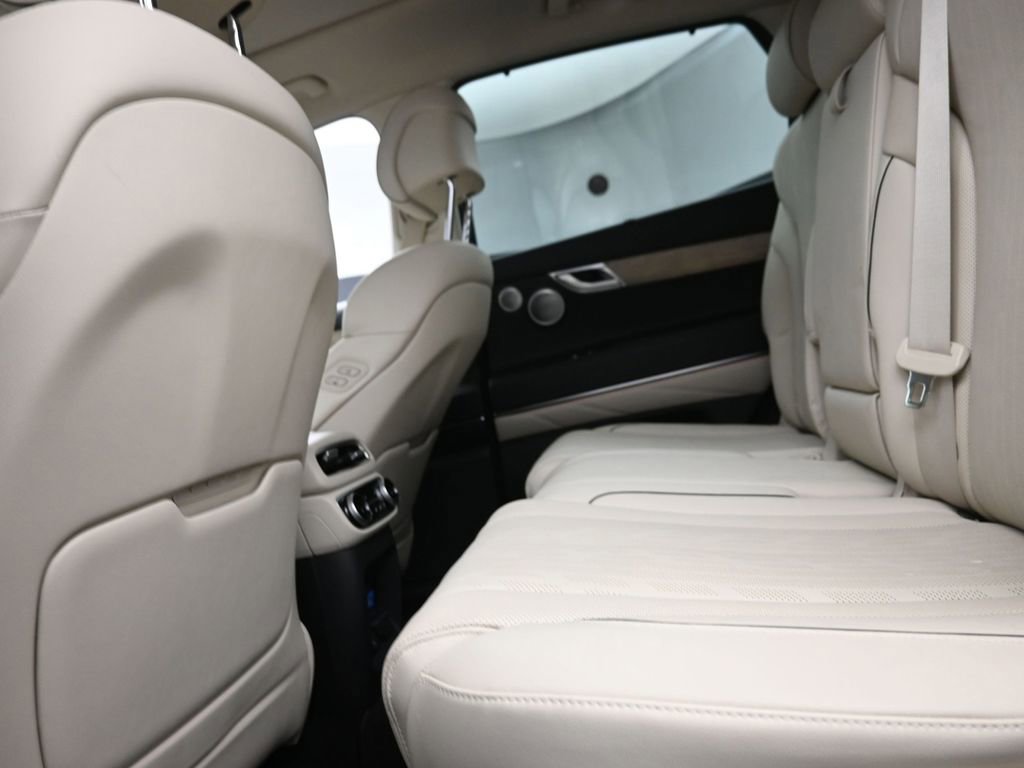 Used 2022 Genesis GV80 2.5T w/ Prestige Package 04 image 11