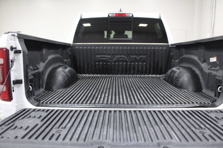 Used 2023 RAM 1500 Laramie AWD/4WD image 12
