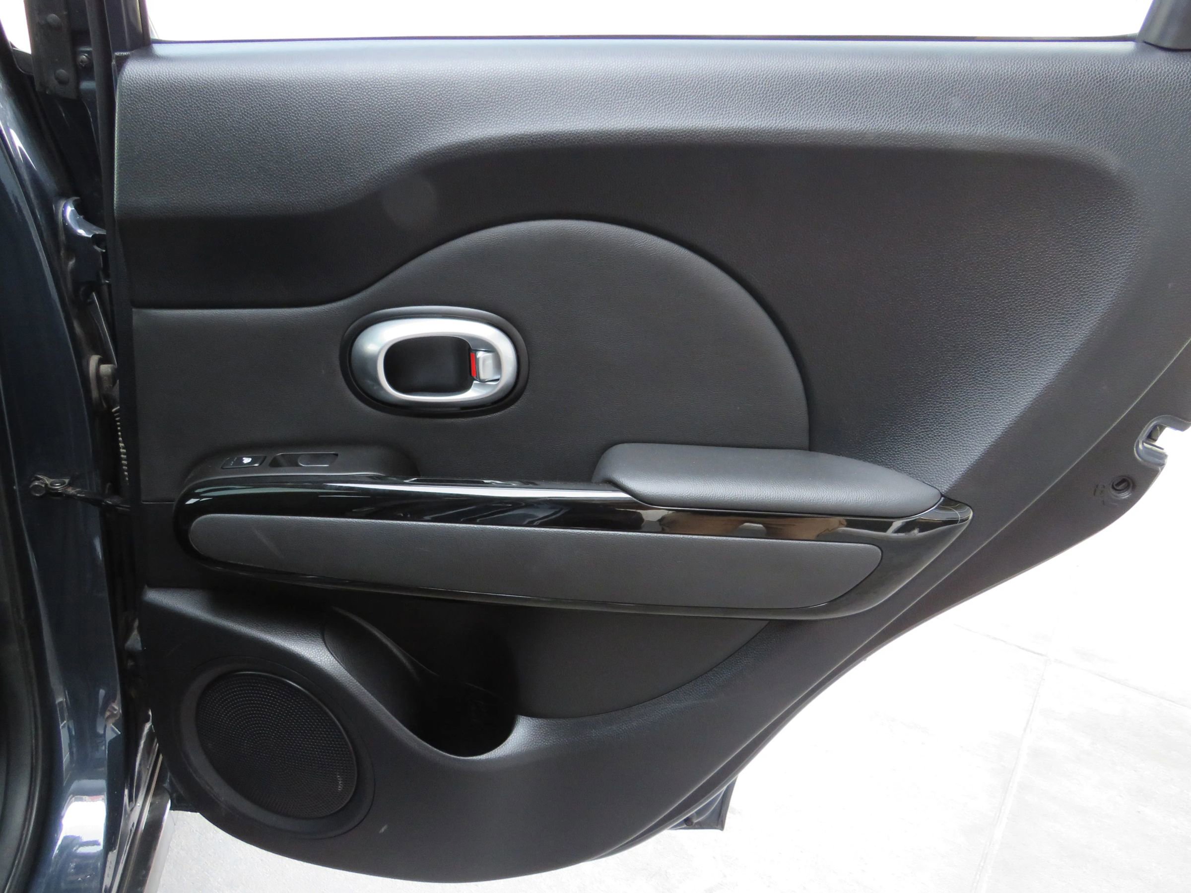 Used 2016 Kia Soul ! w/ Premium Package FWD image 46