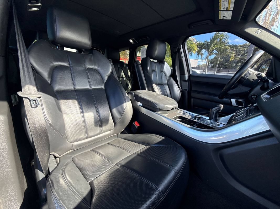 Used 2017 Land Rover Range Rover Sport SE AWD/4WD image 19