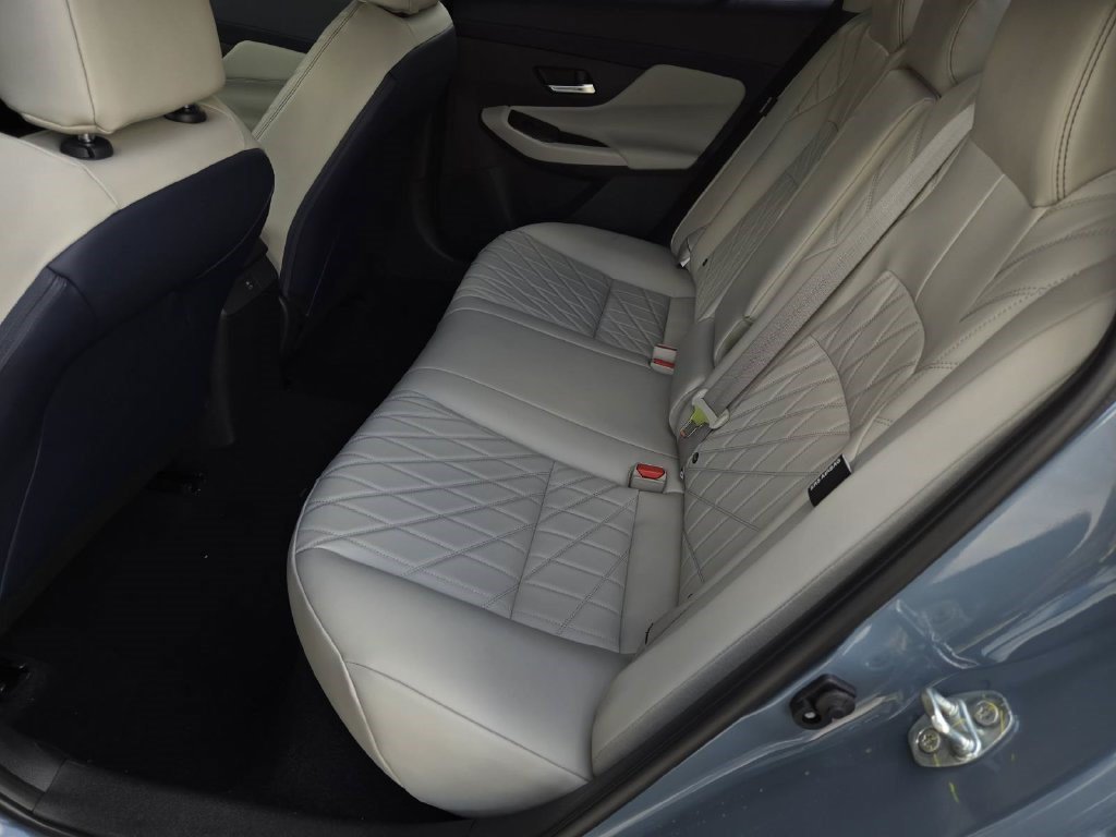 New 2026 Nissan Sentra SL w/ Floor Mat Package FWD image 12