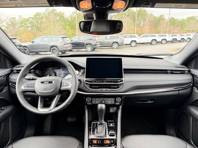 New 2026 Jeep Compass Latitude image 17