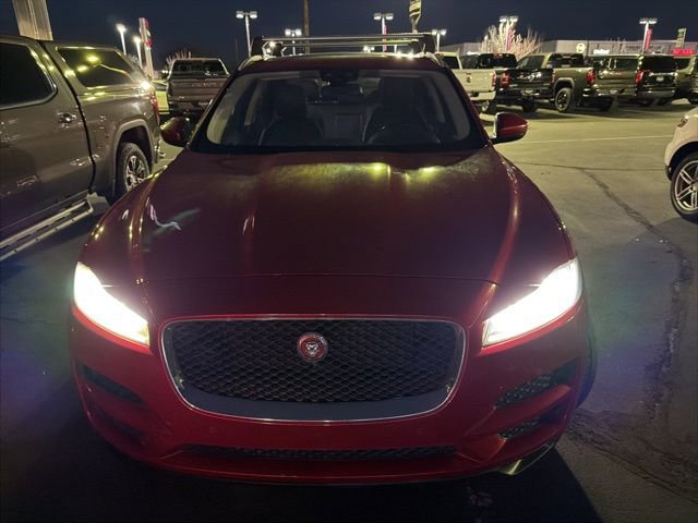 Used 2018 Jaguar F-PACE Prestige image 12