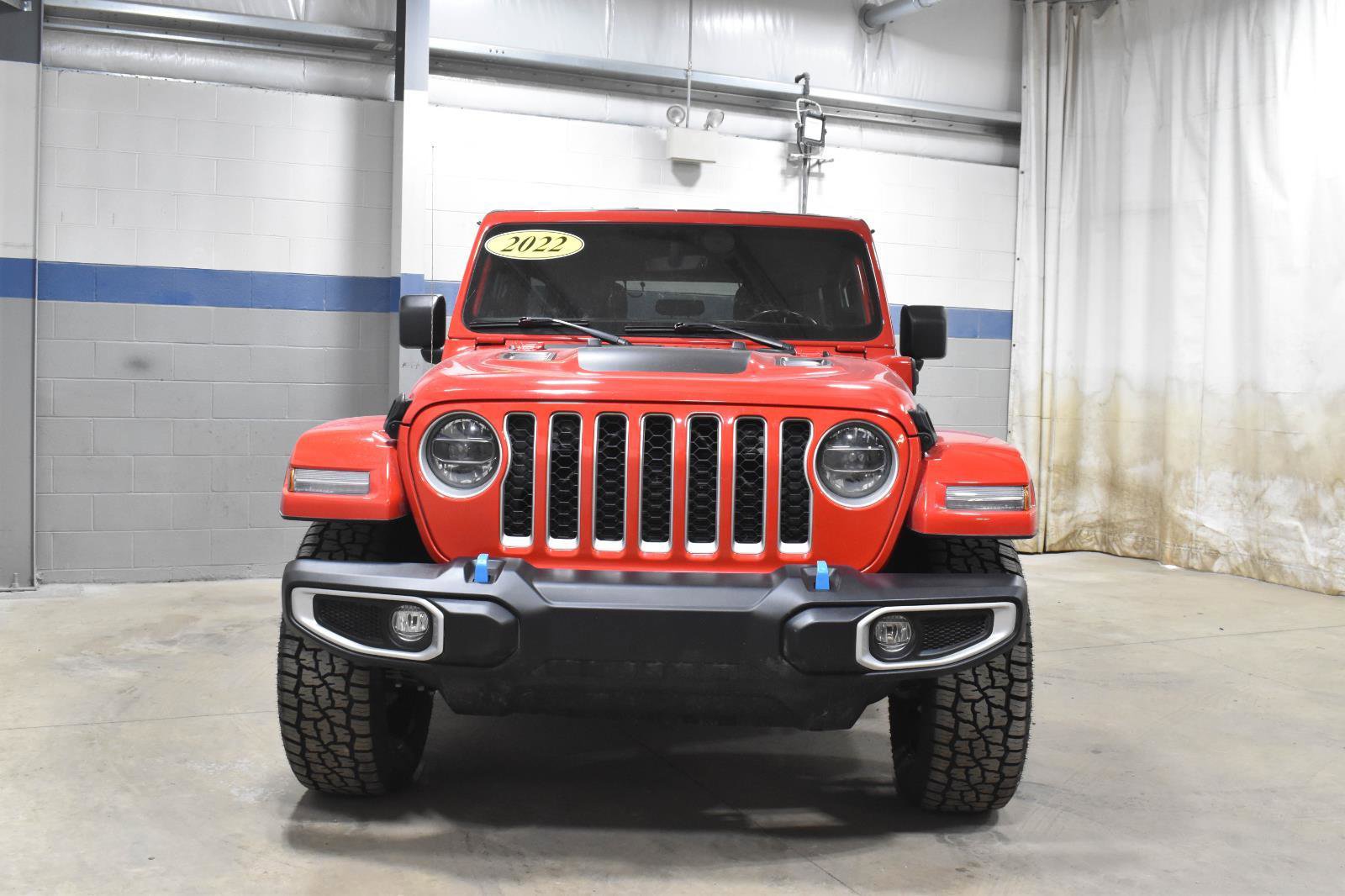 Used 2022 Jeep Wrangler Unlimited Sahara w/ Cold Weather Group image 30