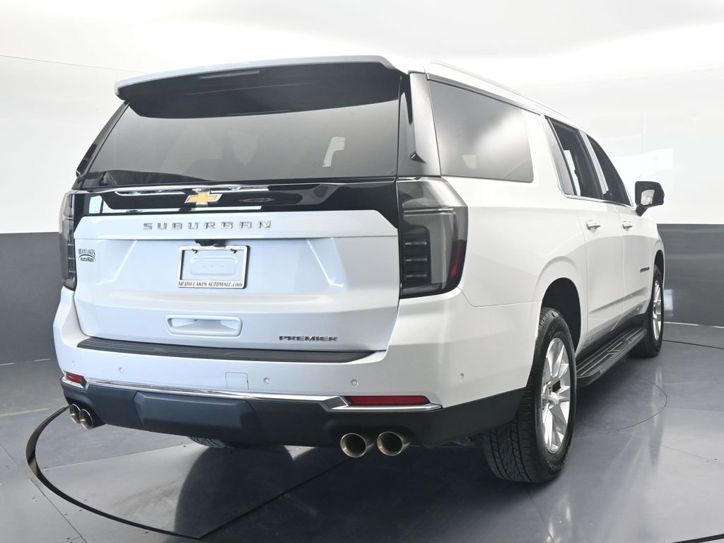 New 2025 Chevrolet Suburban Premier image 5